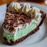 Grasshopper pie recipe with chocolate crust and mint filling
